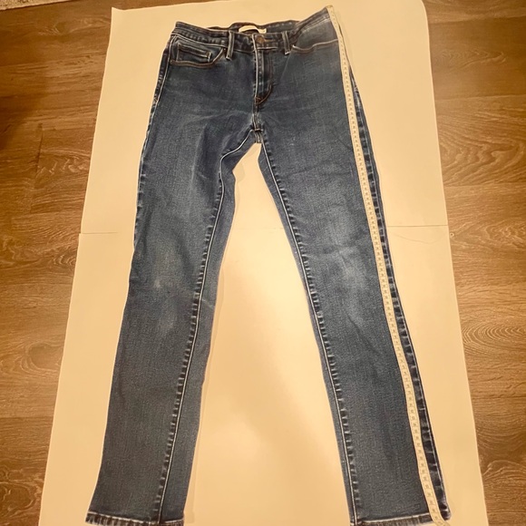 Levi’s mid rise skinny jeans - Picture 2 of 5